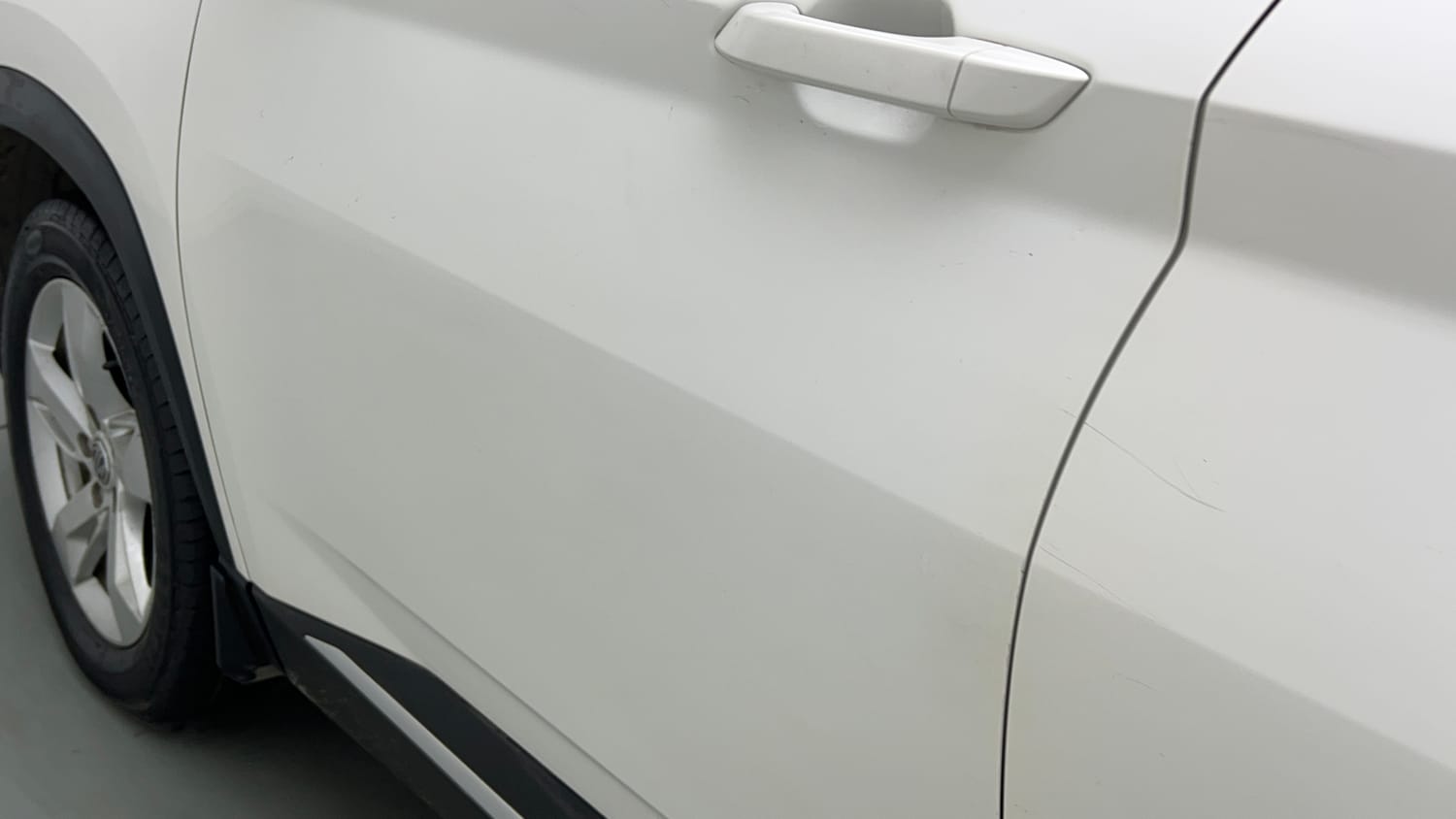 Used 2022 MG Motors Hector Plus Super 1.5 Petrol Turbo Hybrid MT 7-STR Hybrid Manual dents MINOR SCRATCH