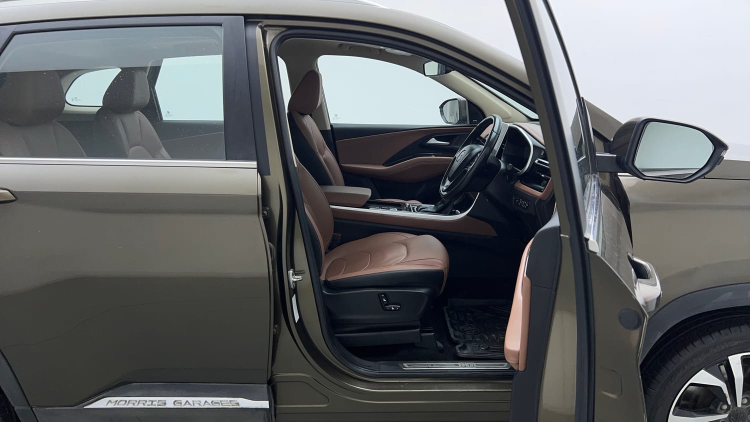 2023 MG Motors Hector Plus Savvy Pro 1.5 Turbo Petrol CVT 6 STR-17
