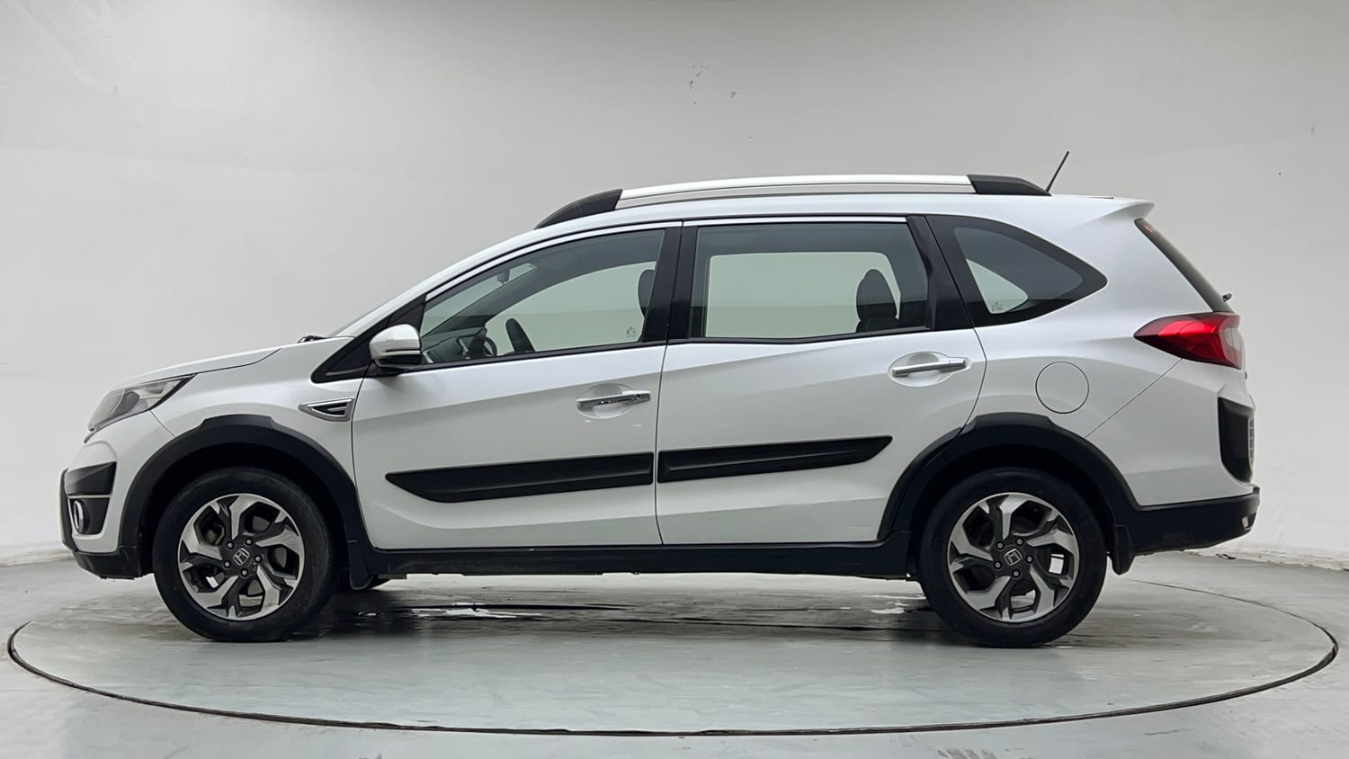 2016 Honda BR-V V CVT Petrol-1