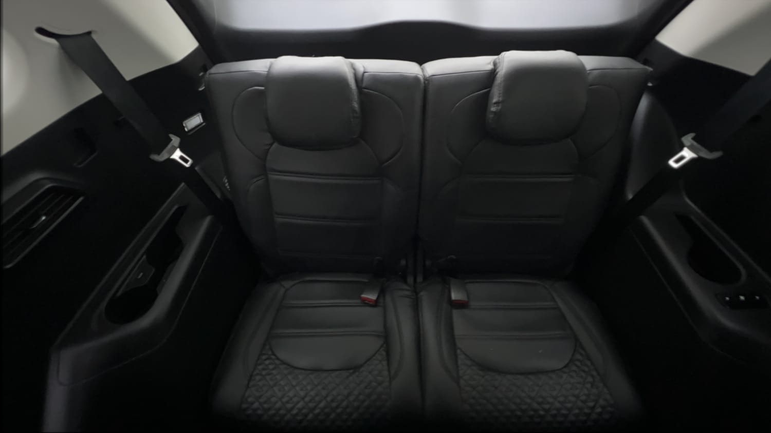 Used 2022 MG Motors Hector Plus Super 1.5 Petrol Turbo Hybrid MT 7-STR Hybrid Manual interior THIRD ROW SEAT