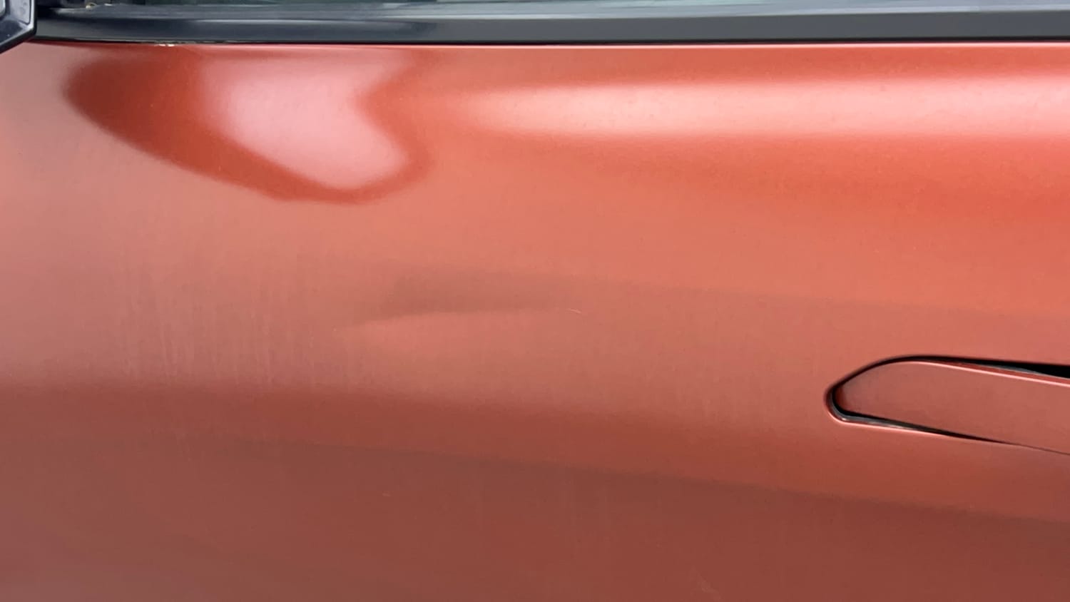 2024 Mahindra XUV700 AX7 Luxury Pack Petrol AT 7 STR Dual Tone-54