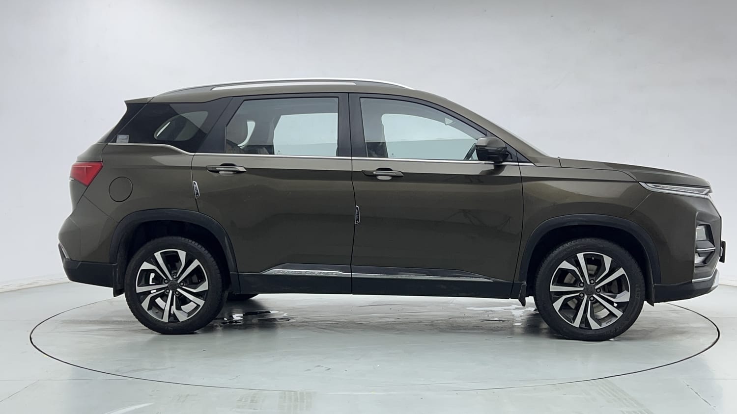 2023 MG Motors Hector Plus Savvy Pro 1.5 Turbo Petrol CVT 6 STR-5