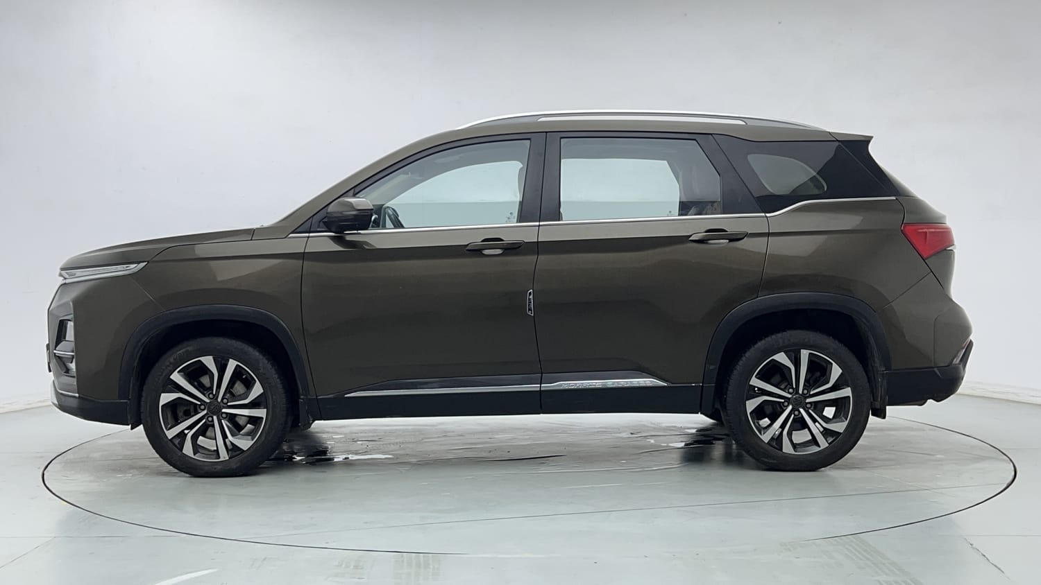 2023 MG Motors Hector Plus Savvy Pro 1.5 Turbo Petrol CVT 6 STR-1