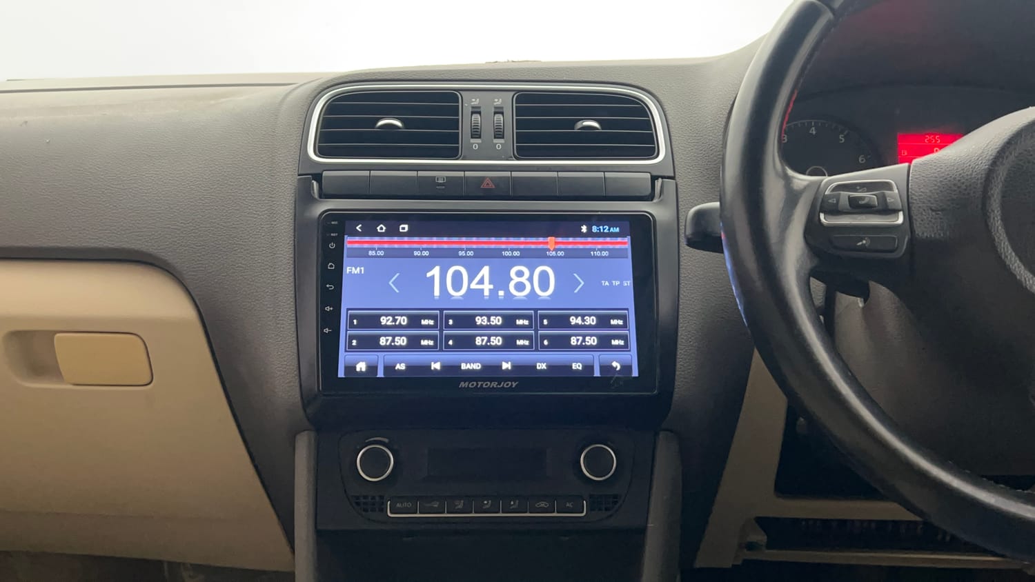 Used 2013 Volkswagen Vento Highline Petrol Petrol Manual interior MUSIC SYSTEM & AC CONTROL VIEW