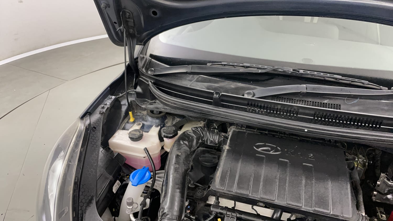 Used 2022 Hyundai Grand i10 Nios Magna 1.2 Kappa VTVT Petrol Manual engine ENGINE RIGHT SIDE HINGE & APRON VIEW