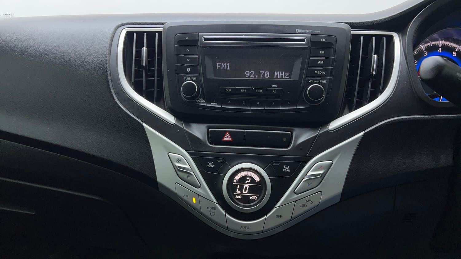 Used 2018 Maruti Suzuki Baleno Zeta 1.2 AT Petrol Automatic top_features Integrated (in-dash) music system