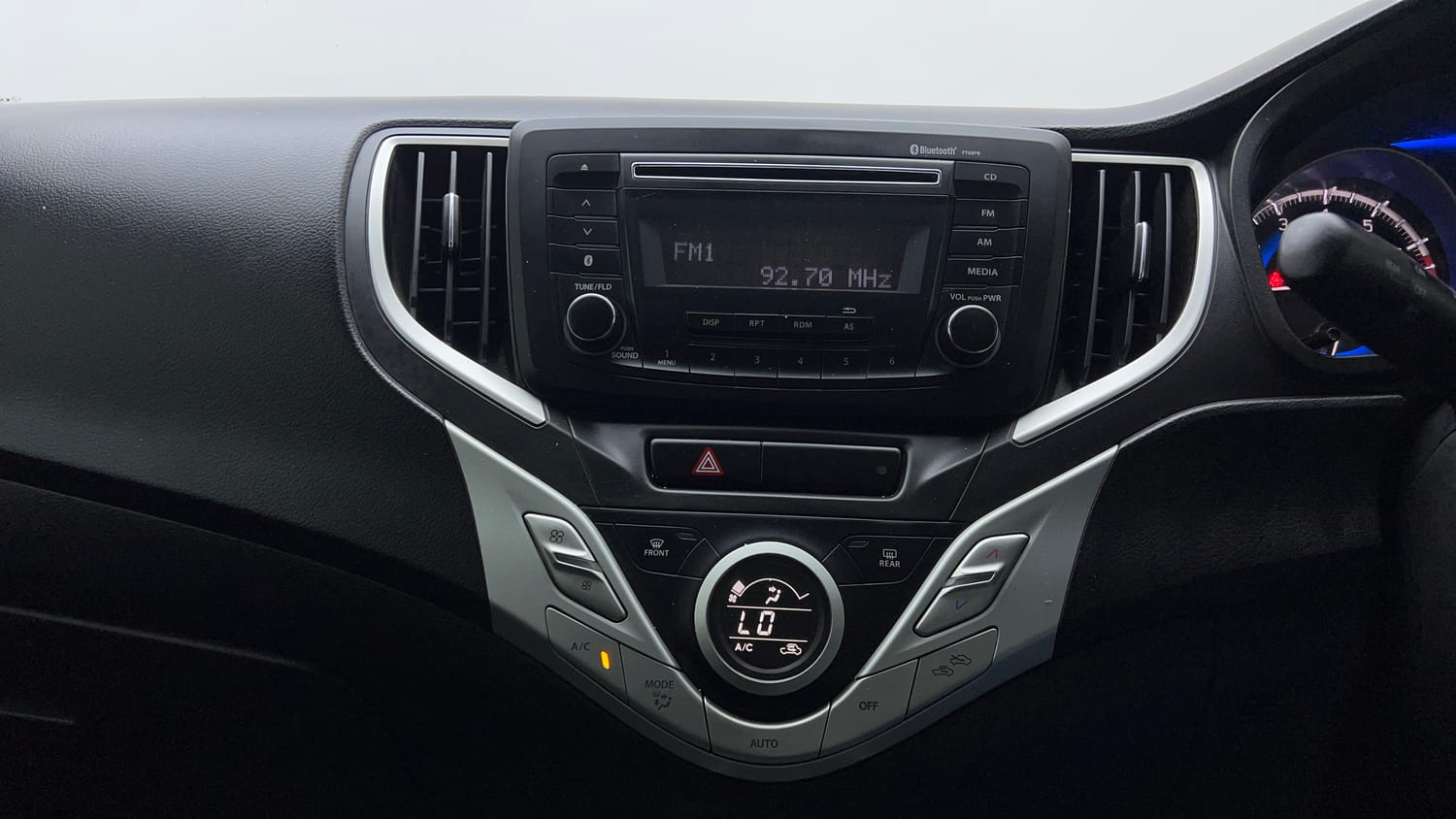 Used 2018 Maruti Suzuki Baleno Zeta 1.2 AT Petrol Automatic interior MUSIC SYSTEM & AC CONTROL VIEW