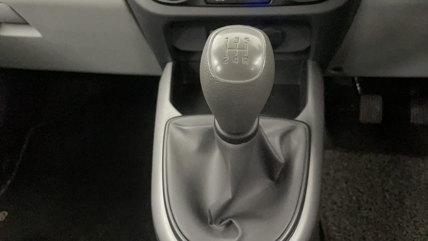 Used 2022 Hyundai Grand i10 Nios Magna 1.2 Kappa VTVT Petrol Manual interior GEAR  KNOB VIEW