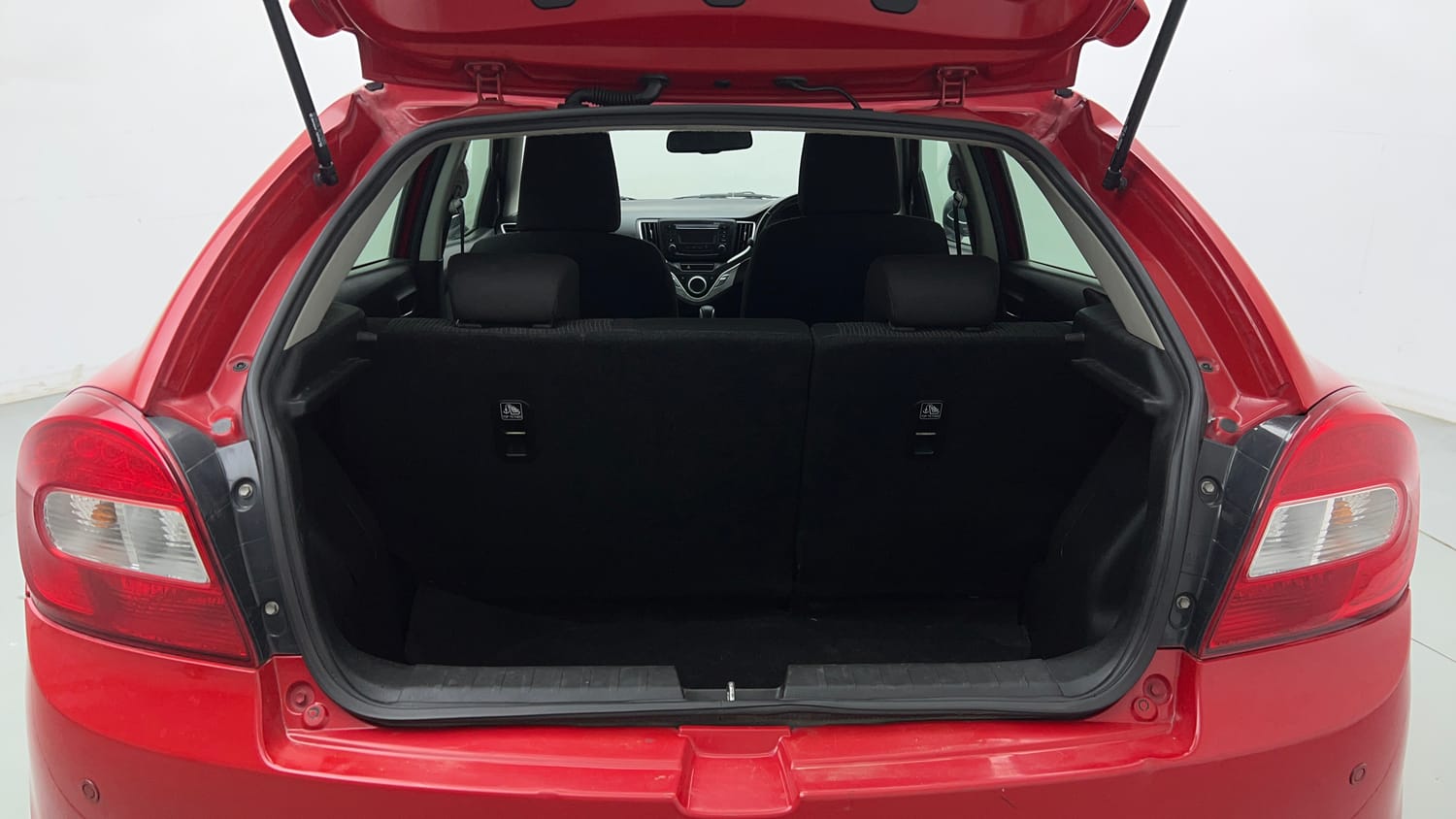 Used 2018 Maruti Suzuki Baleno Zeta 1.2 AT Petrol Automatic interior DICKY INSIDE VIEW