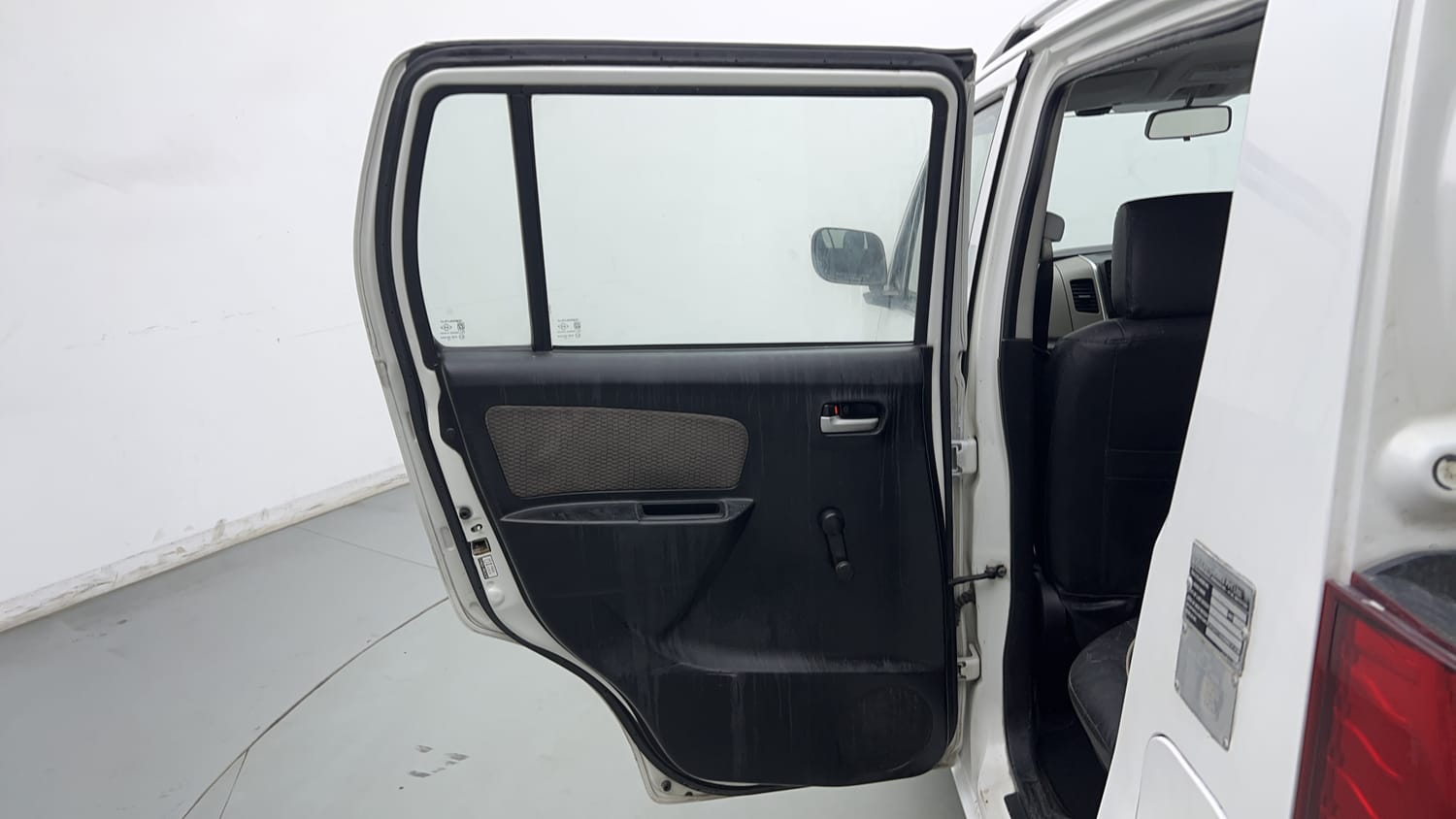 Used 2013 Maruti Suzuki Wagon R 1.0 LXi CNG Cng Manual interior LEFT REAR DOOR OPEN VIEW