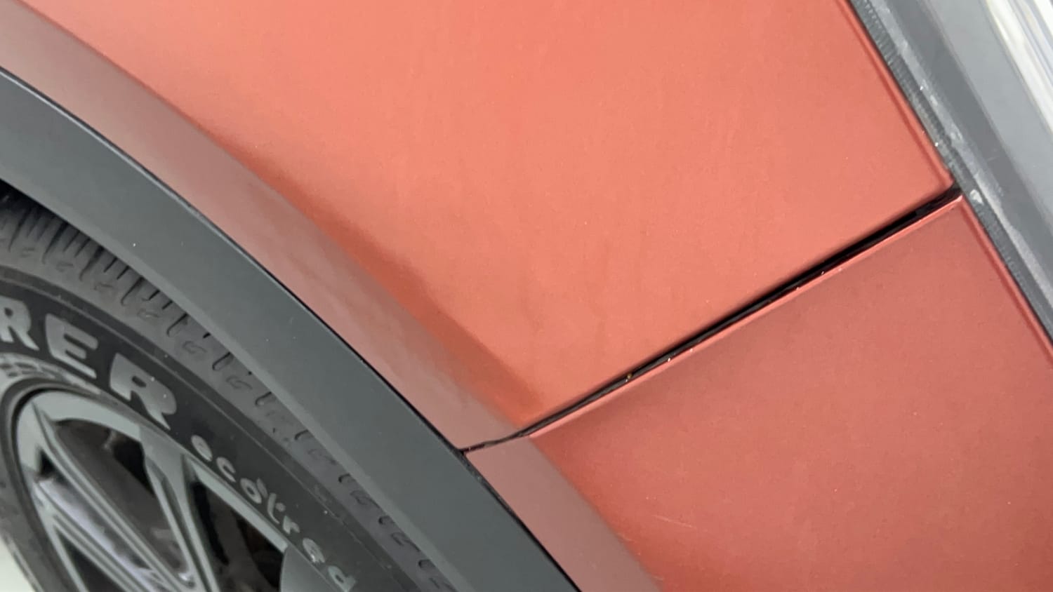2024 Mahindra XUV700 AX7 Luxury Pack Petrol AT 7 STR Dual Tone-49