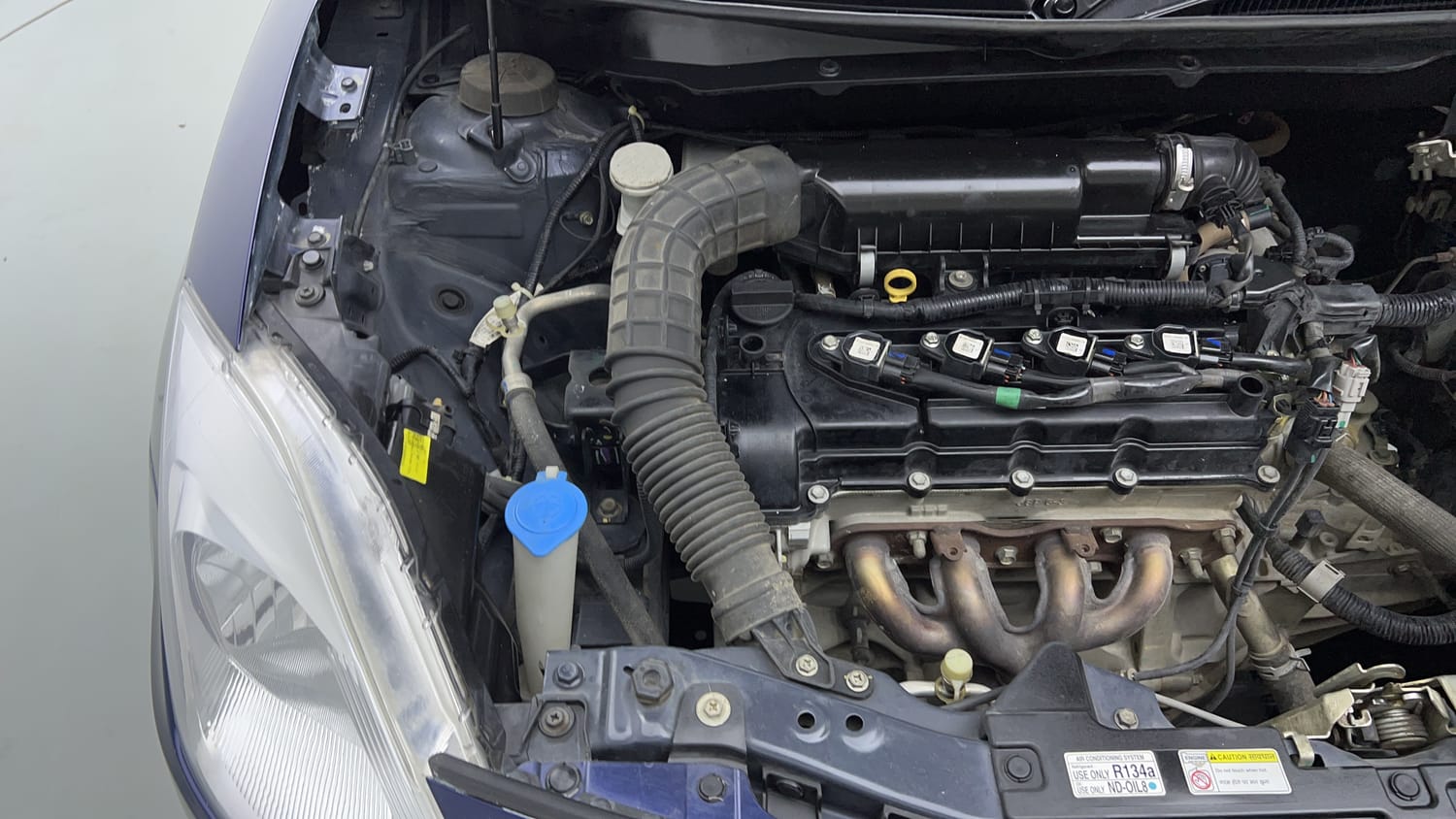 Used 2021 Maruti Suzuki Swift LXi Petrol Manual engine ENGINE RIGHT SIDE VIEW