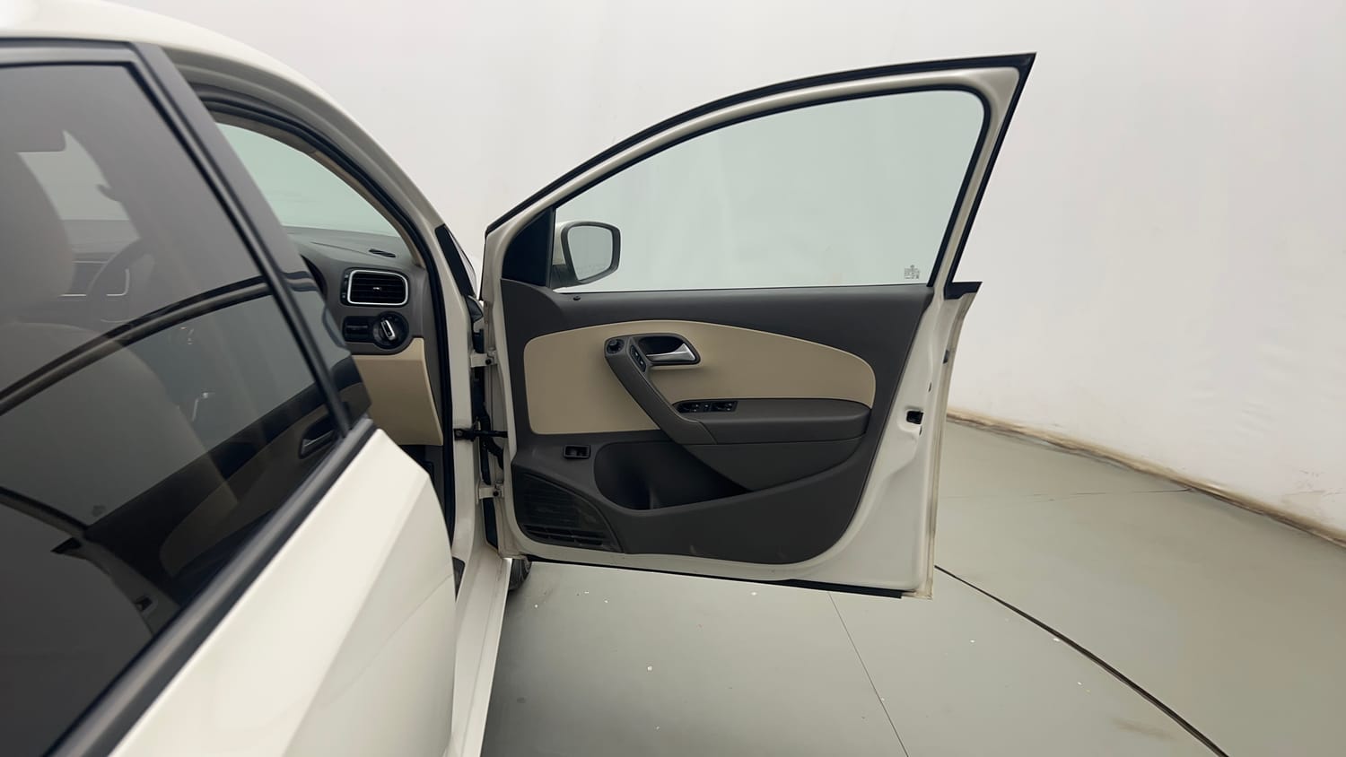 Used 2013 Volkswagen Vento Highline Petrol Petrol Manual interior RIGHT FRONT DOOR OPEN VIEW