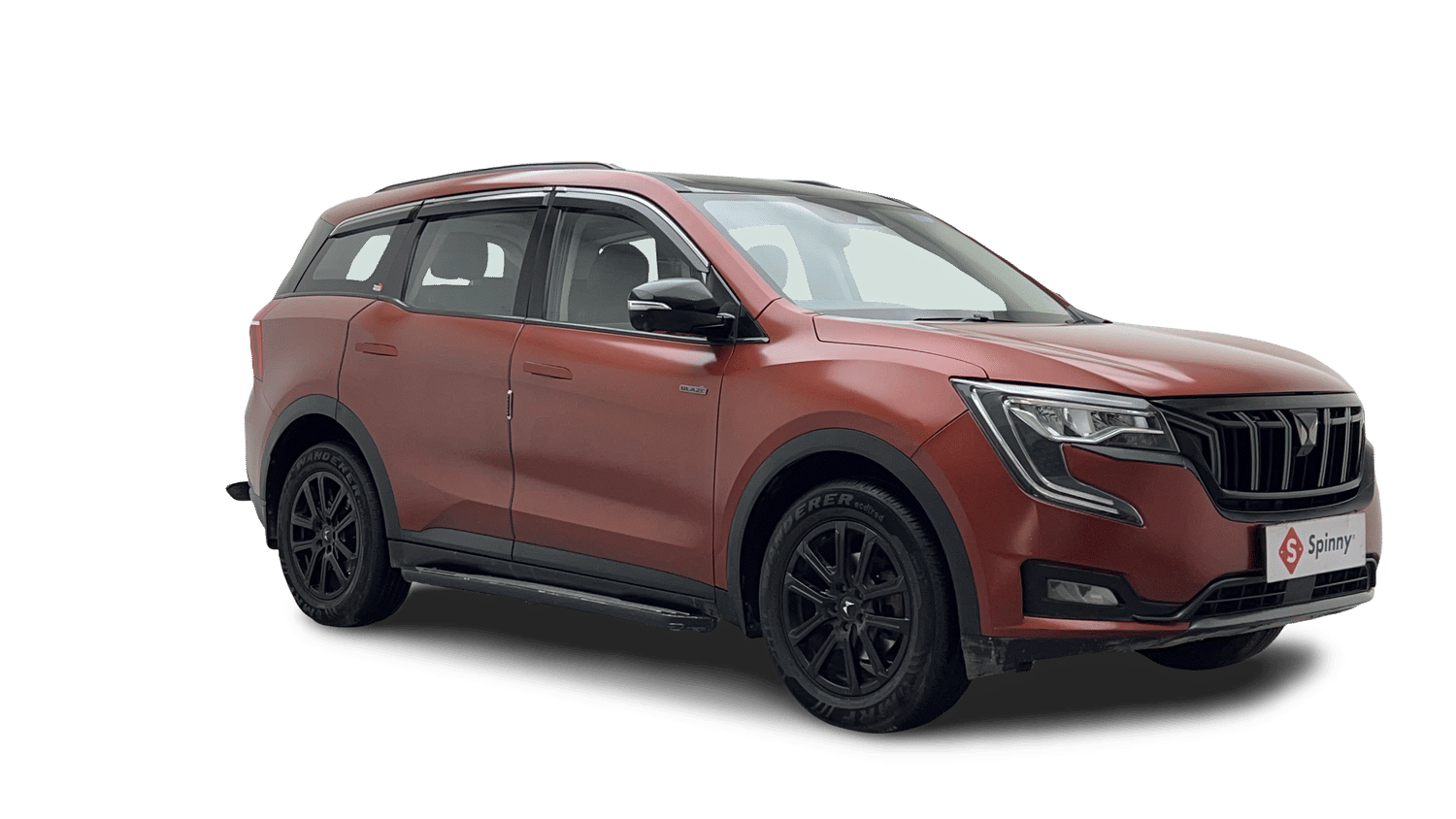 2024 Mahindra XUV700 AX7 Luxury Pack Petrol AT 7 STR Dual Tone-59