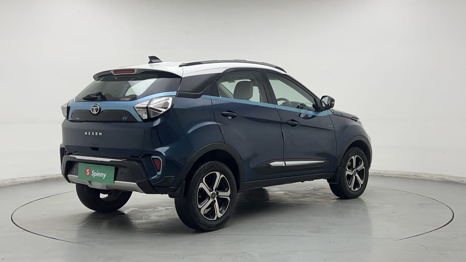 2022 Tata Nexon EV XZ Plus LUX-4