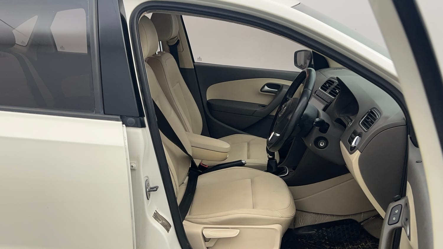 Used 2013 Volkswagen Vento Highline Petrol Petrol Manual interior RIGHT SIDE FRONT DOOR CABIN VIEW