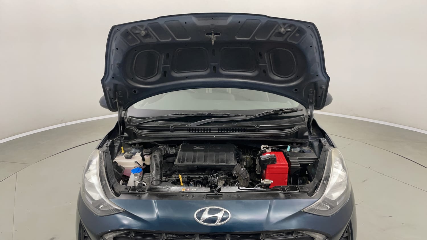 Used 2022 Hyundai Grand i10 Nios Magna 1.2 Kappa VTVT Petrol Manual engine ENGINE & BONNET OPEN FRONT VIEW
