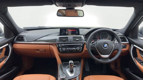 Used 2016 BMW 3 Series 320i Luxury Line Petrol Automatic interior DASHBOARD VIEW