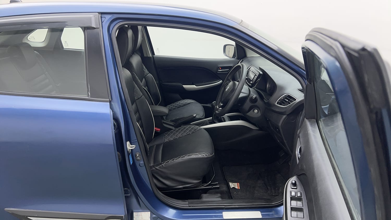 Used 2016 Maruti Suzuki Baleno Delta 1.2 Petrol Manual interior RIGHT SIDE FRONT DOOR CABIN VIEW