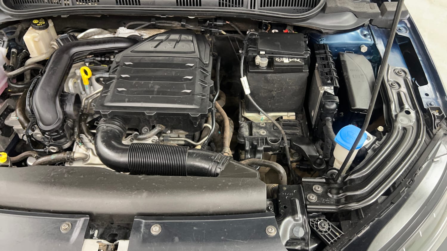 Used 2025 Skoda Slavia Style 1.0L TSI MT Petrol Manual engine ENGINE LEFT SIDE VIEW
