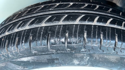 Used 2017 Renault Kwid 1.0 RXT Petrol Manual tyres RIGHT REAR TYRE TREAD VIEW