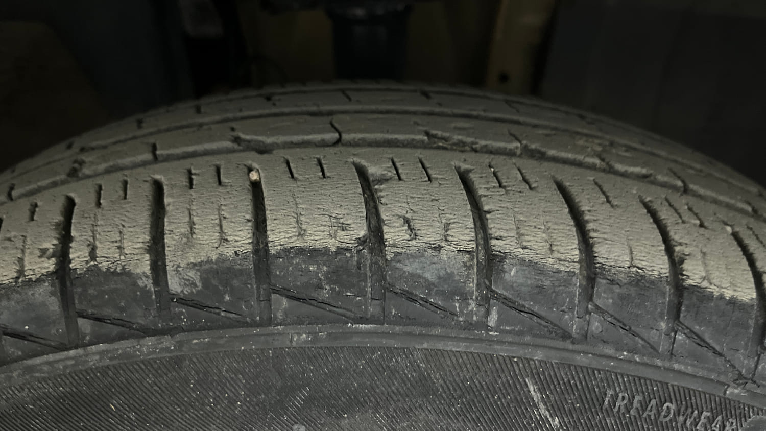 Used 2022 Renault Triber RXL Petrol Manual tyres RIGHT FRONT TYRE TREAD VIEW