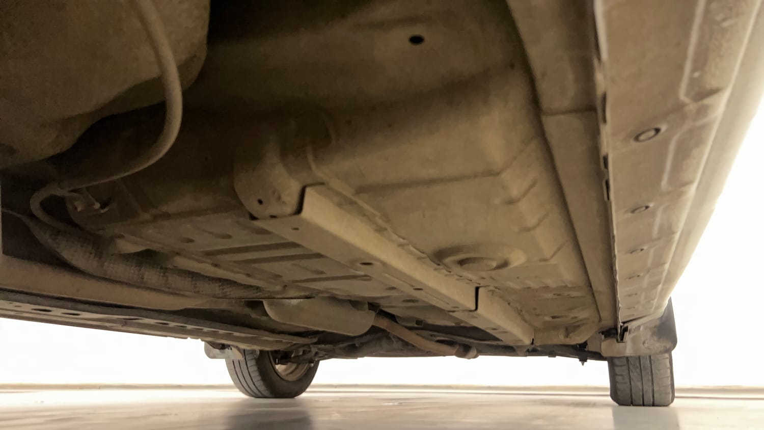Used 2015 Toyota Etios VX Petrol Manual extra REAR RIGHT UNDERBODY VIEW