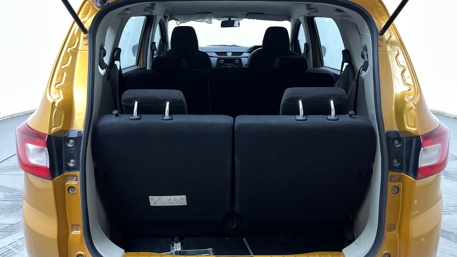 Used 2022 Renault Triber RXL Petrol Manual interior DICKY INSIDE VIEW