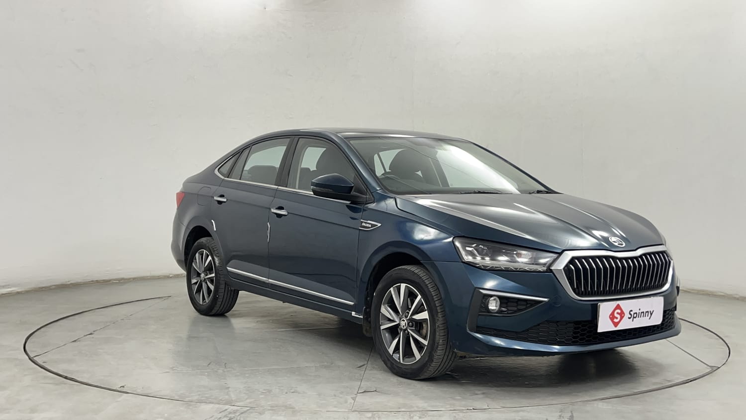 Used 2025 Skoda Slavia Style 1.0L TSI MT Petrol Manual exterior RIGHT FRONT CORNER VIEW