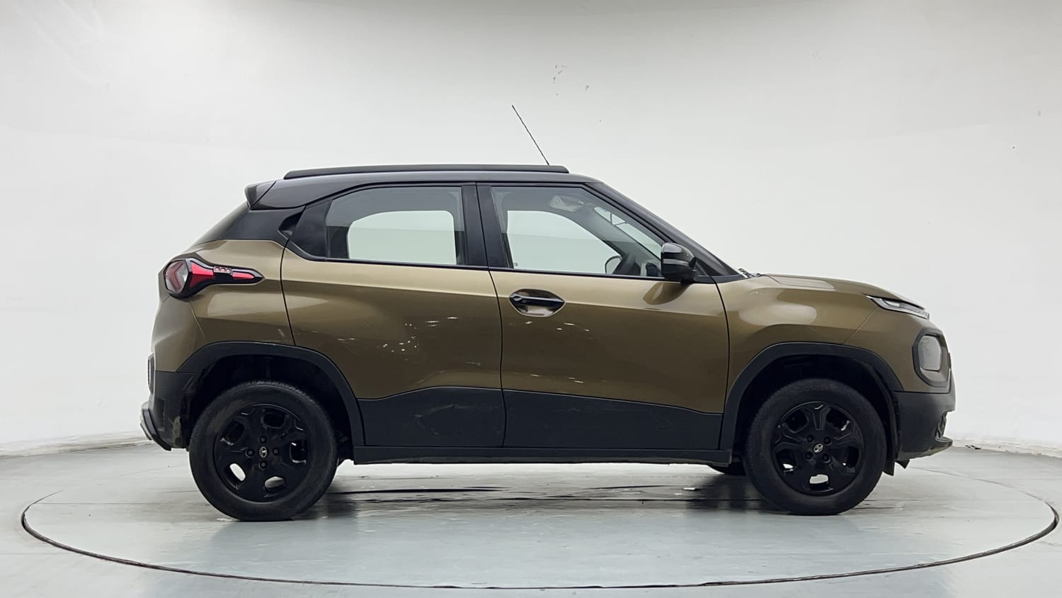 2022 Tata Punch Accomplished MT-5
