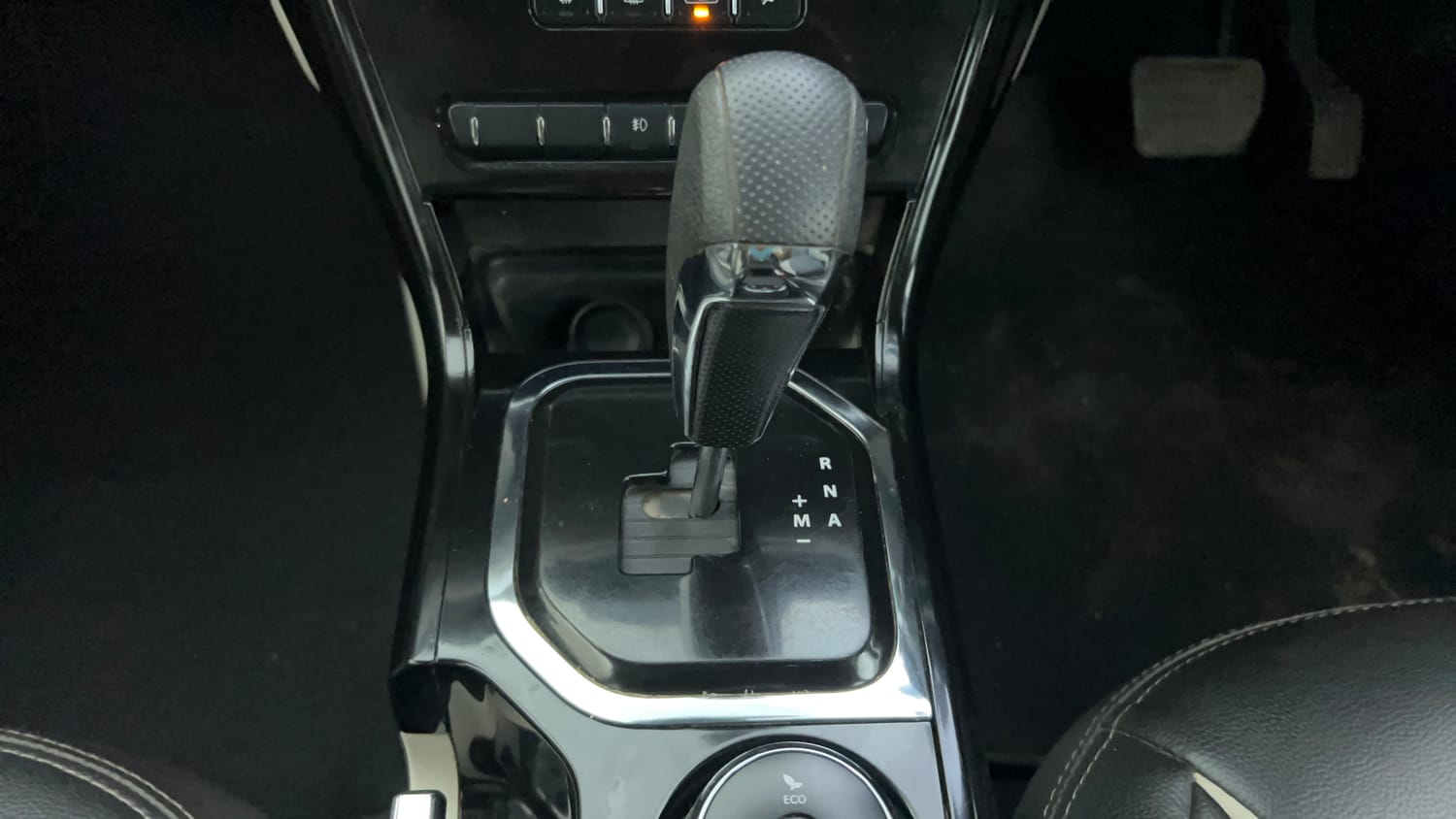 Used 2022 Tata Nexon XZA Plus Diesel Diesel Automatic interior GEAR  KNOB VIEW