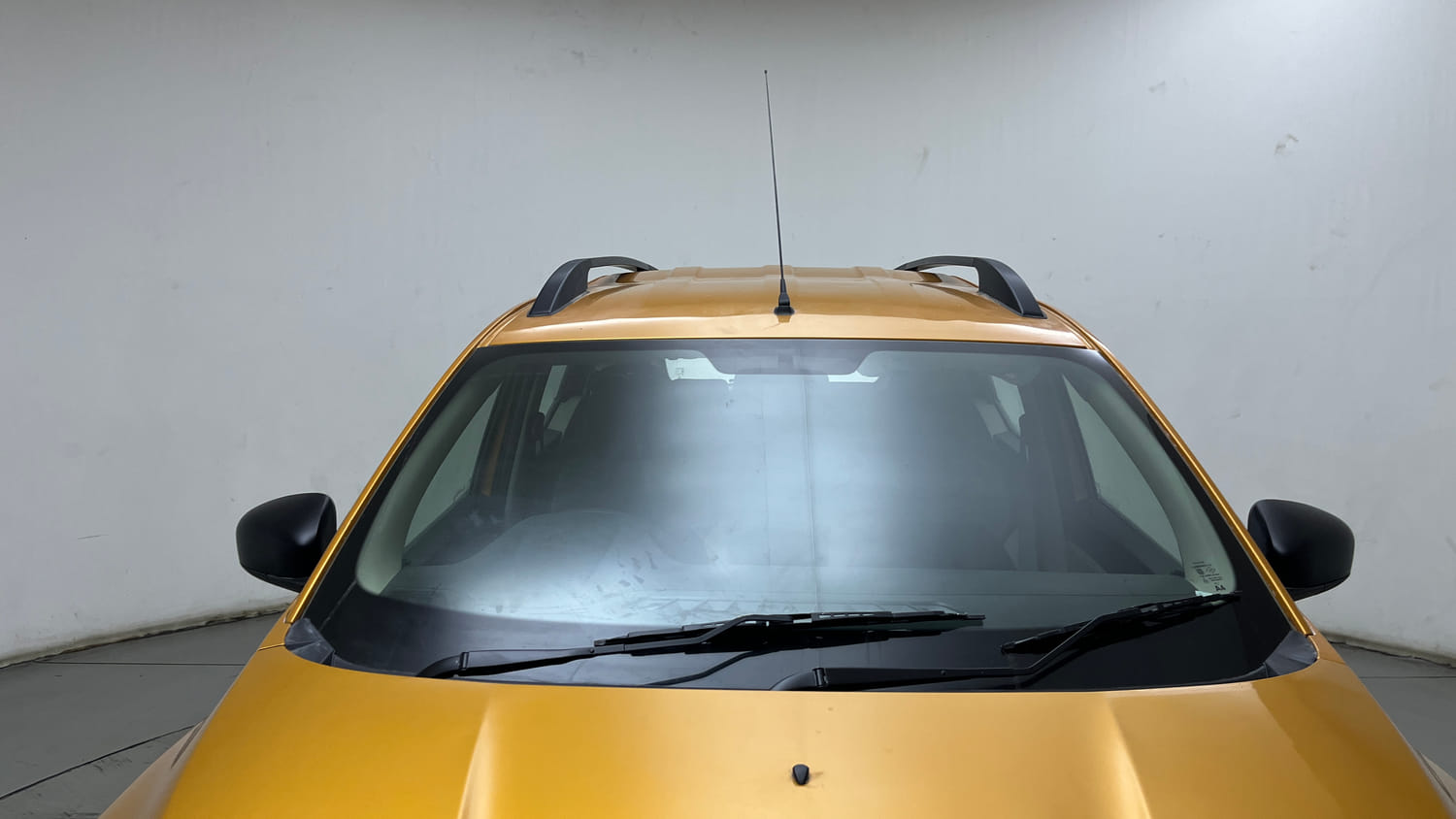 Used 2022 Renault Triber RXL Petrol Manual exterior FRONT WINDSHIELD VIEW