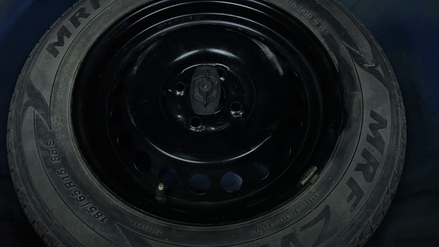 Used 2016 Maruti Suzuki Baleno Delta 1.2 Petrol Manual tyres SPARE TYRE VIEW
