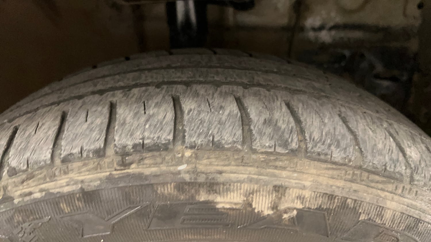Used 2015 Toyota Etios VX Petrol Manual tyres RIGHT FRONT TYRE TREAD VIEW