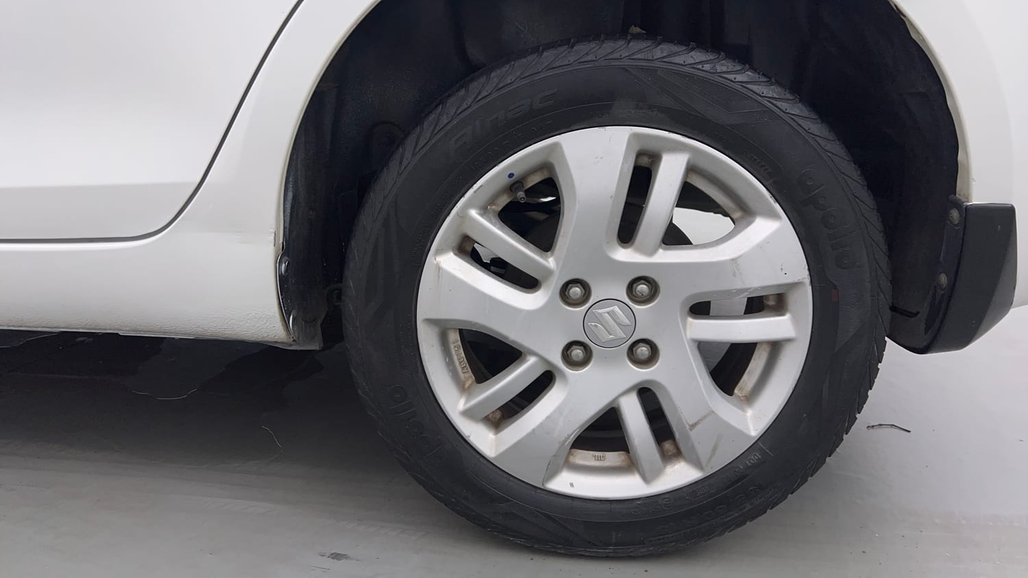 Used 2012 Maruti Suzuki Swift Dzire ZXI Petrol Manual tyres LEFT REAR TYRE RIM VIEW