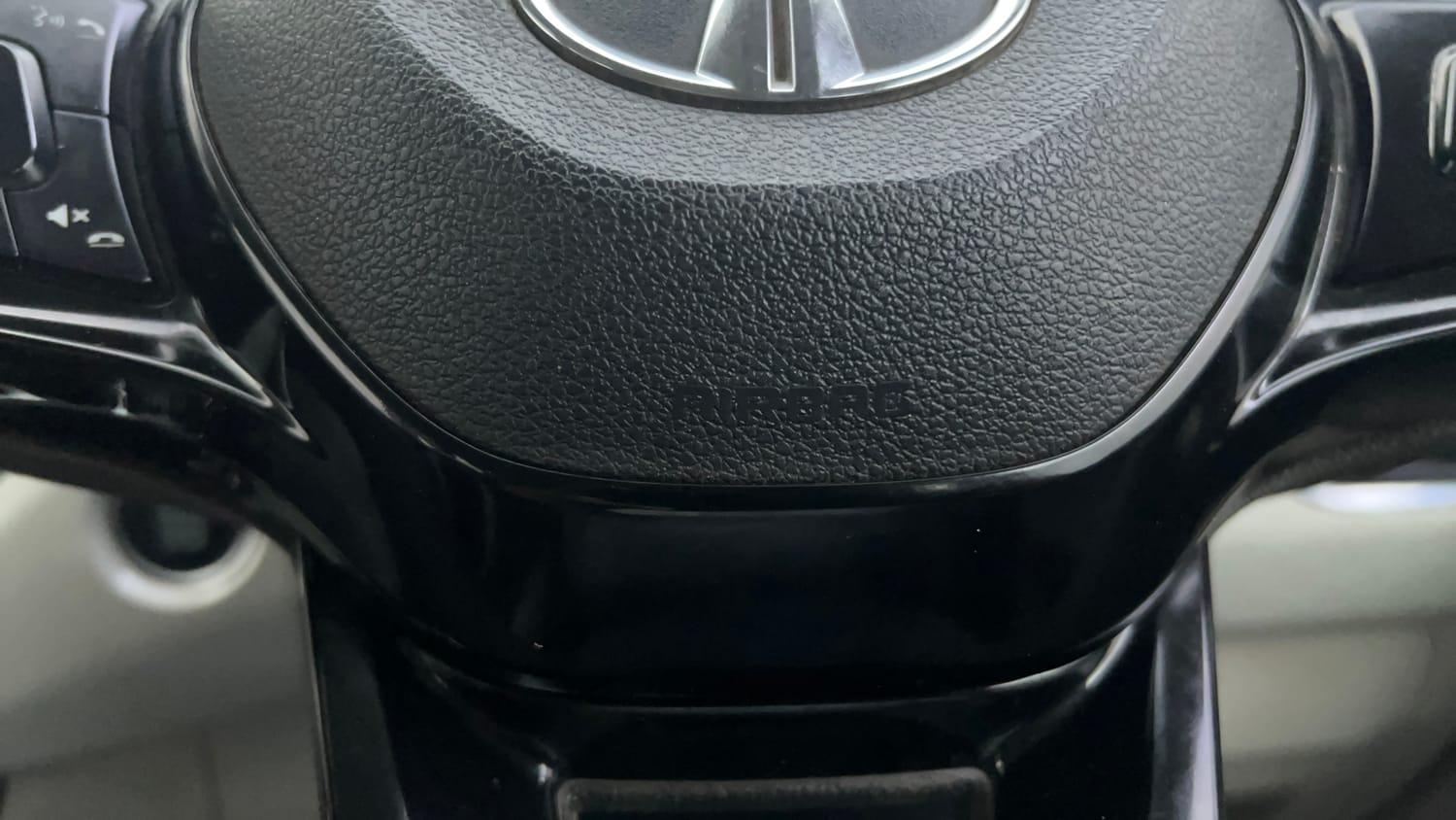 Used 2022 Tata Nexon XZA Plus Diesel Diesel Automatic top_features Airbags