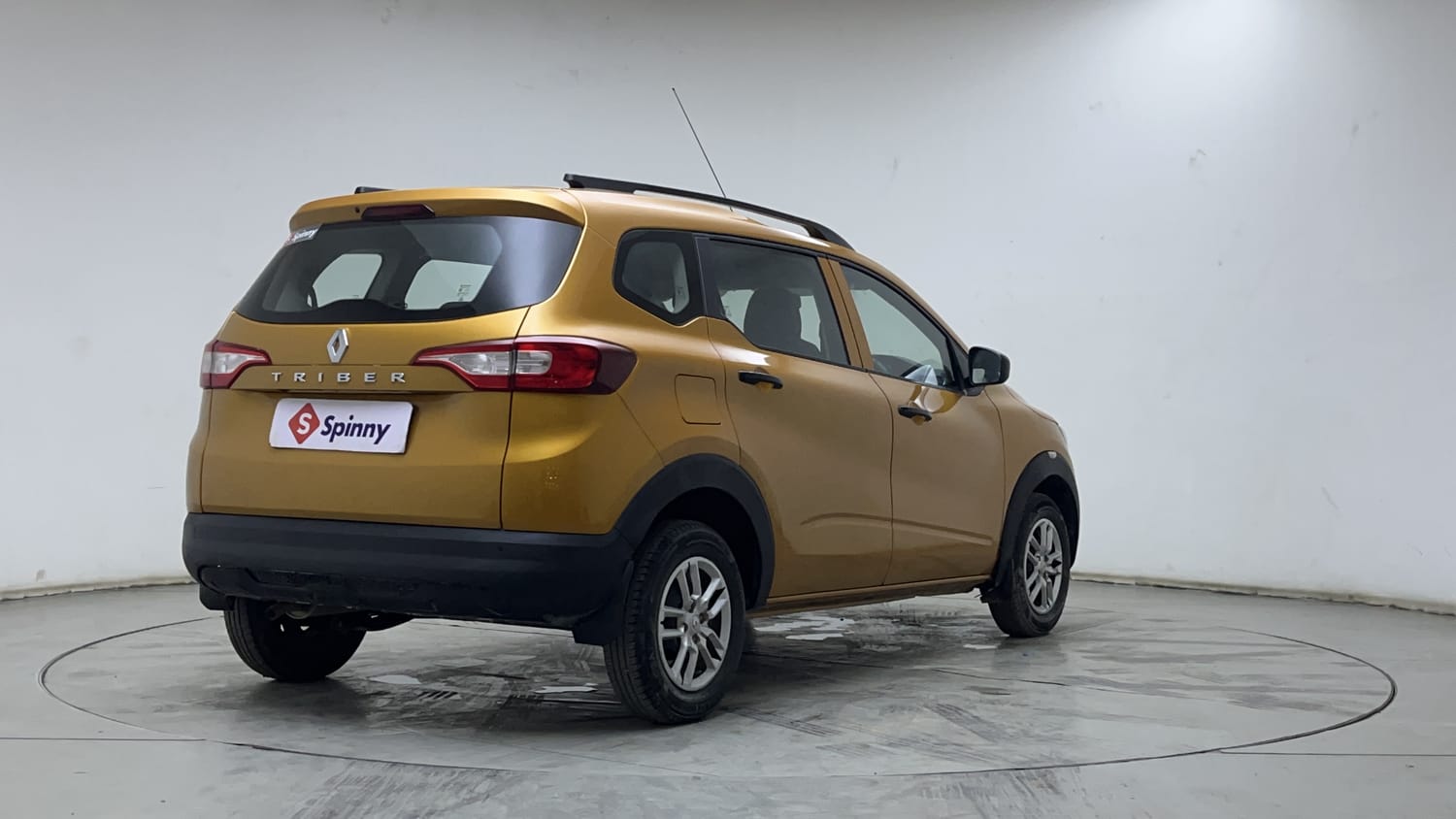 Used 2022 Renault Triber RXL Petrol Manual exterior RIGHT REAR CORNER VIEW