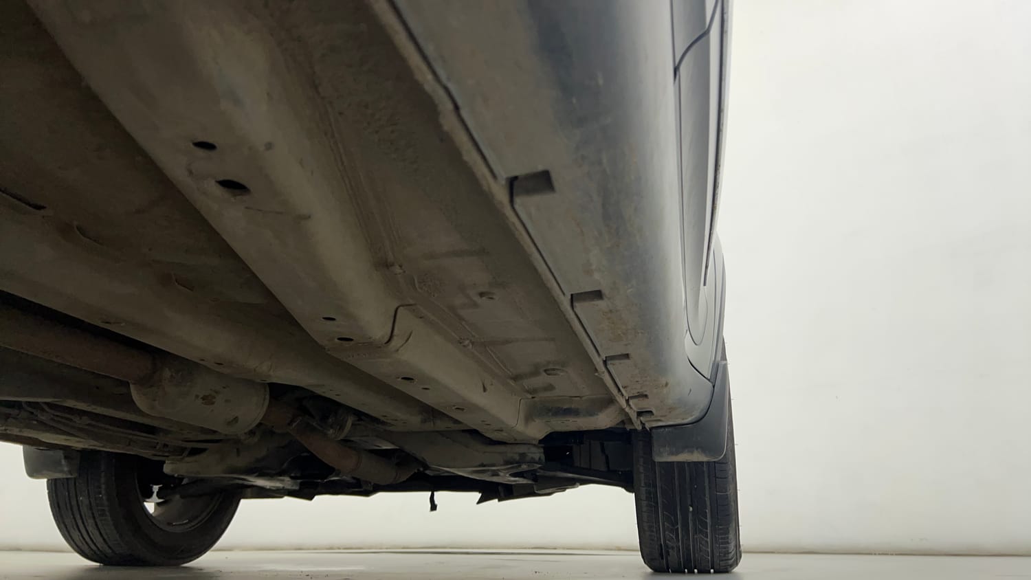 Used 2022 Tata Nexon XZA Plus Diesel Diesel Automatic extra REAR RIGHT UNDERBODY VIEW