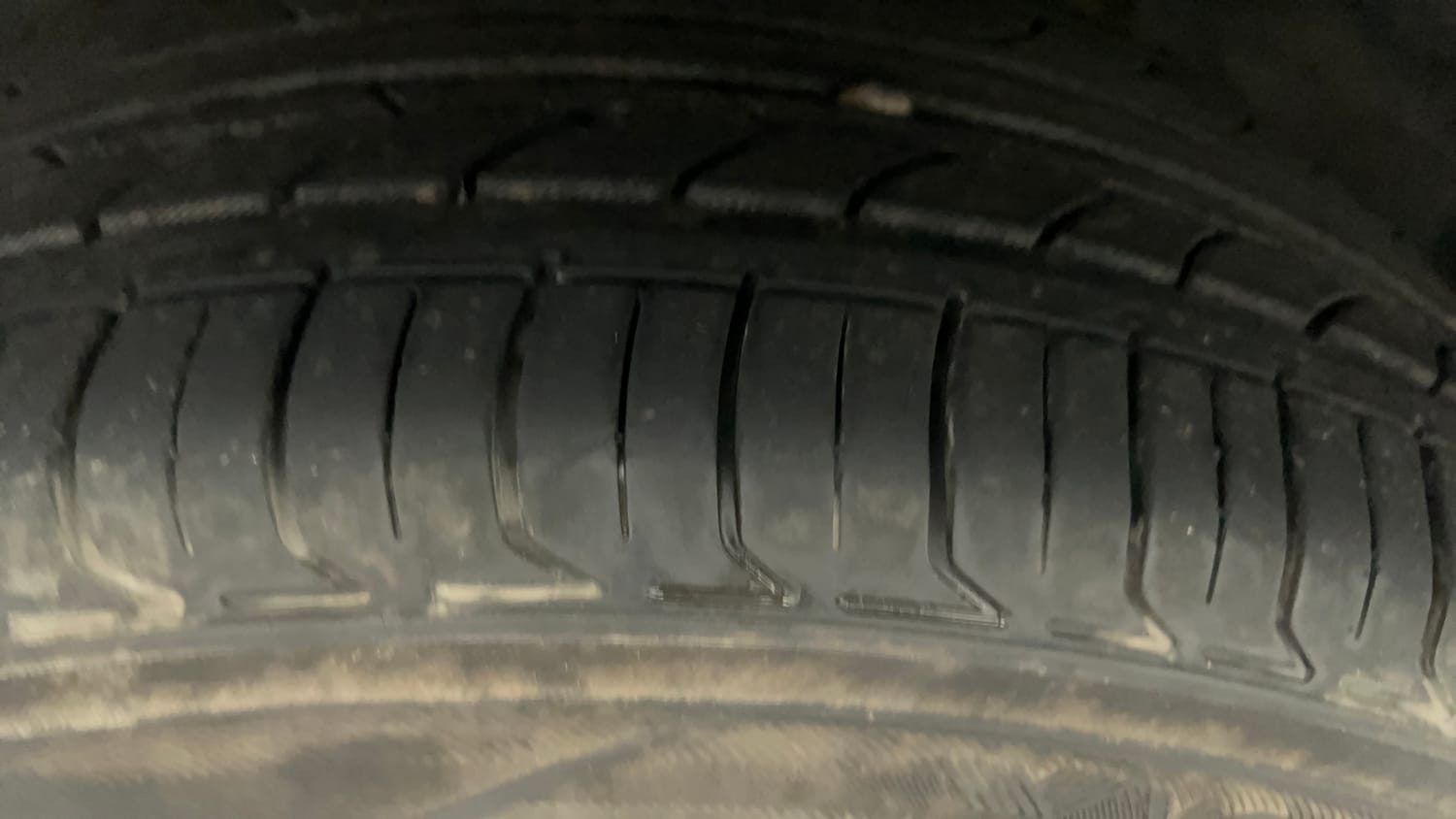 Used 2022 Tata Nexon XZA Plus Diesel Diesel Automatic tyres LEFT FRONT TYRE TREAD VIEW
