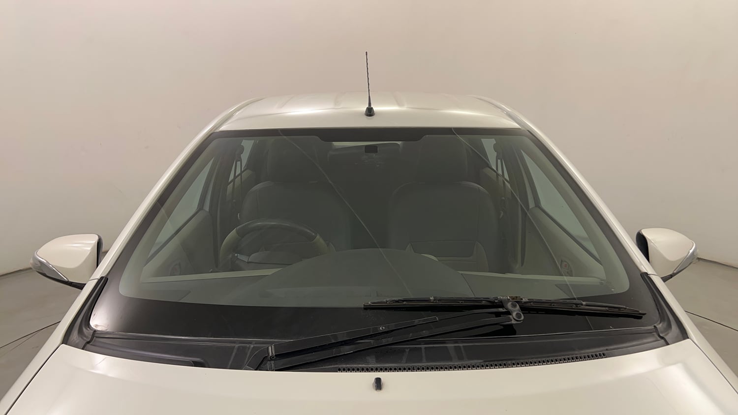 Used 2015 Toyota Etios VX Petrol Manual exterior FRONT WINDSHIELD VIEW
