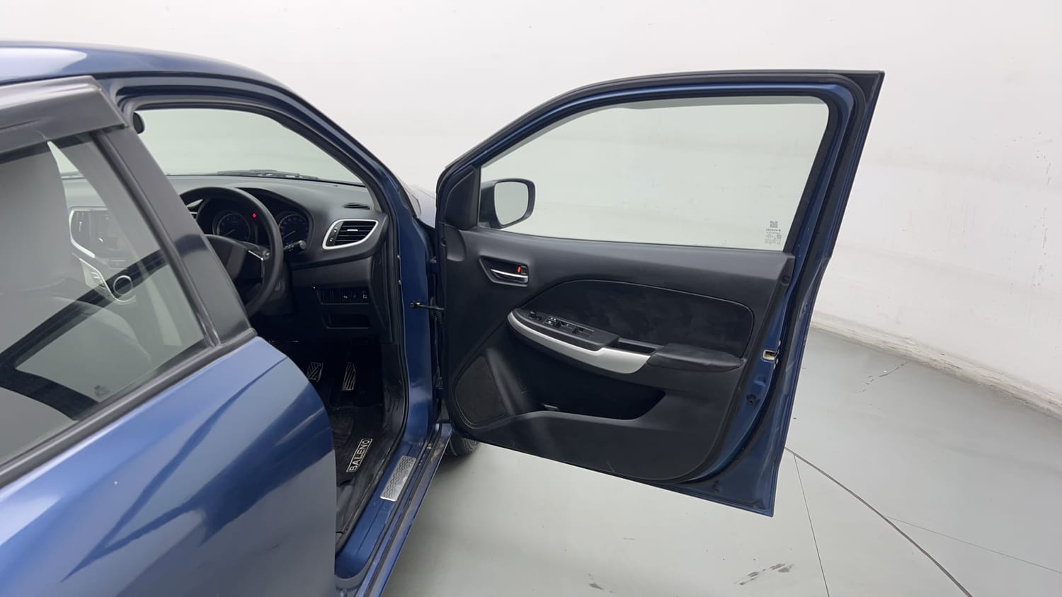 Used 2016 Maruti Suzuki Baleno Delta 1.2 Petrol Manual interior RIGHT FRONT DOOR OPEN VIEW