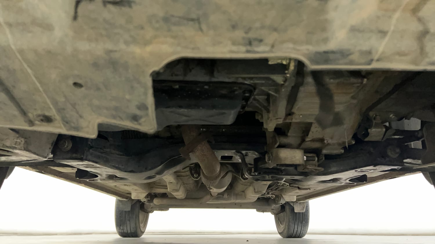 Used 2022 Tata Nexon XZA Plus Diesel Diesel Automatic extra FRONT LEFT UNDERBODY VIEW