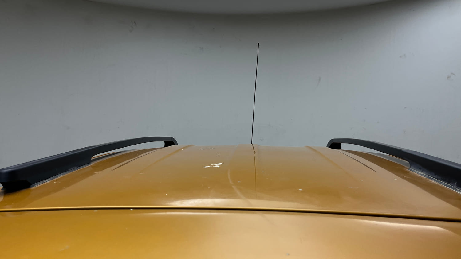 Used 2022 Renault Triber RXL Petrol Manual exterior EXTERIOR ROOF VIEW