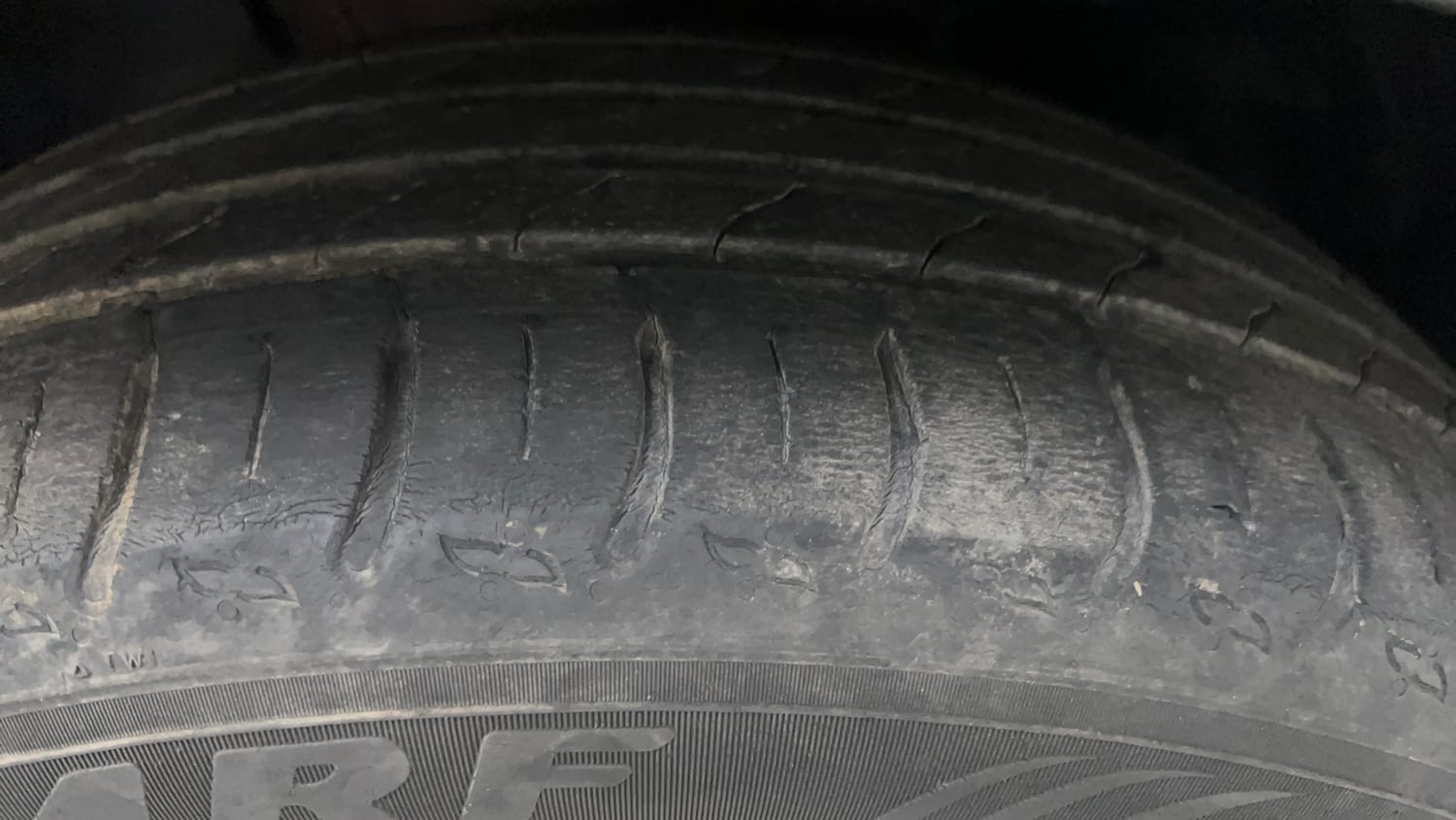 Used 2021 Skoda Kushaq Style 1.0L TSI MT Petrol Manual tyres RIGHT FRONT TYRE TREAD VIEW