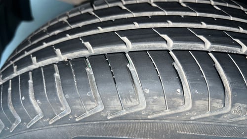 Used 2017 Renault Kwid 1.0 RXT Petrol Manual tyres LEFT FRONT TYRE TREAD VIEW