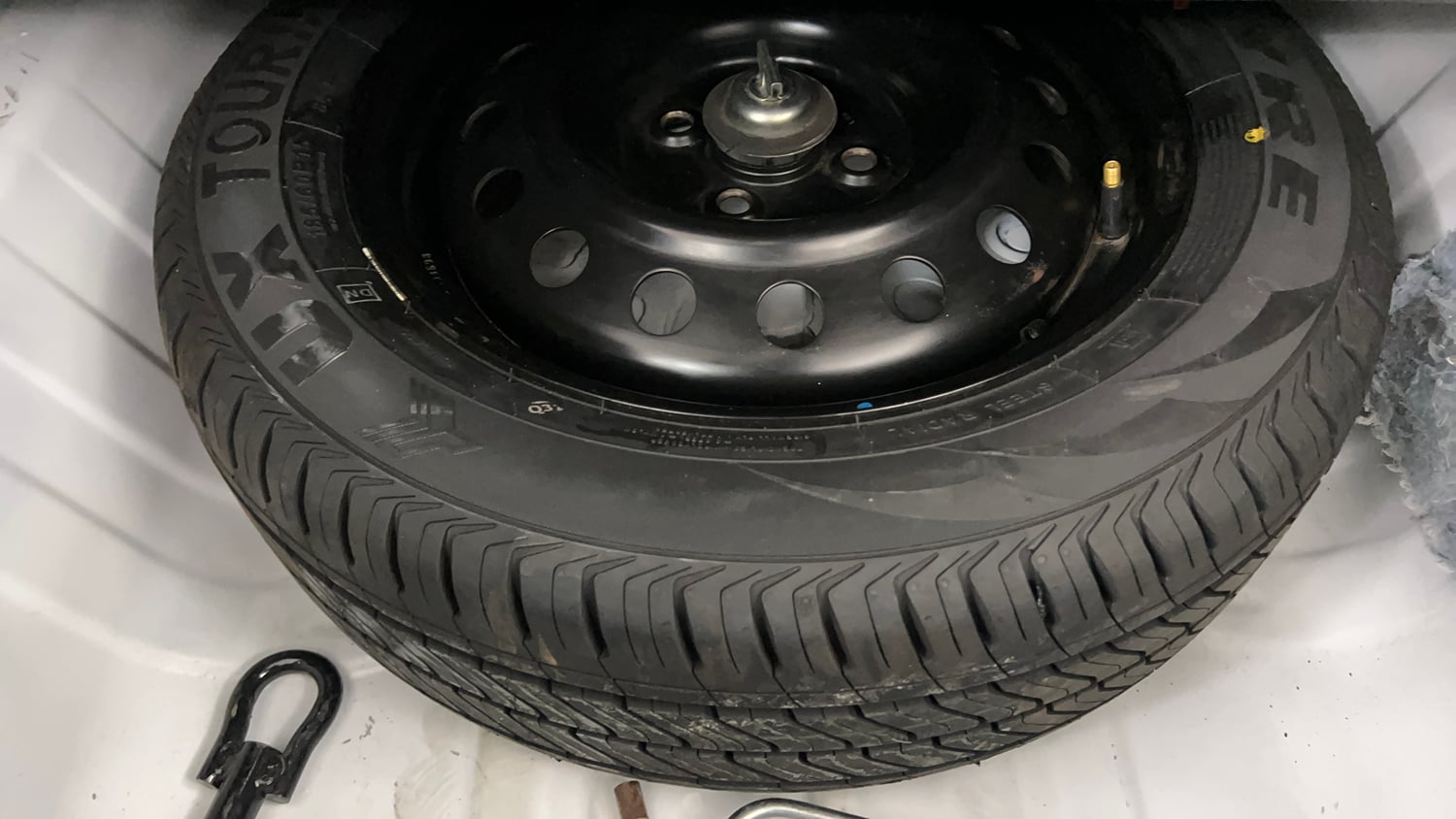 Used 2015 Toyota Etios VX Petrol Manual tyres SPARE TYRE VIEW