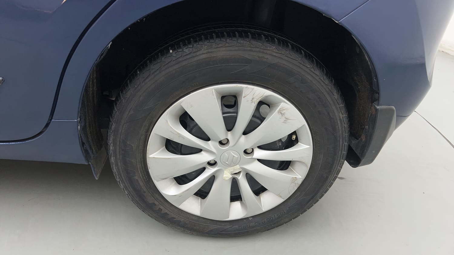 Used 2016 Maruti Suzuki Baleno Delta 1.2 Petrol Manual tyres LEFT REAR TYRE RIM VIEW