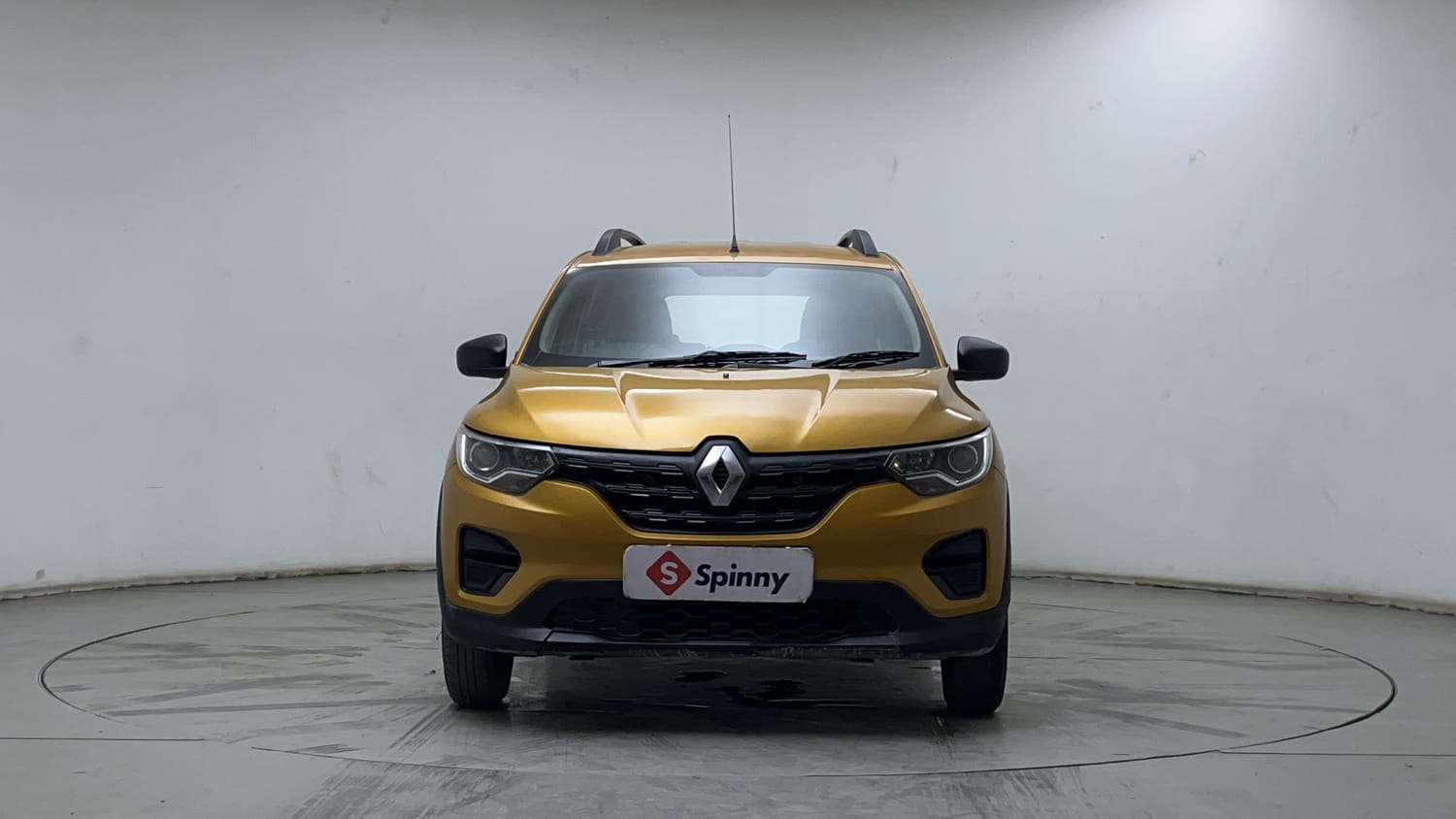 Used 2022 Renault Triber RXL Petrol Manual exterior FRONT VIEW