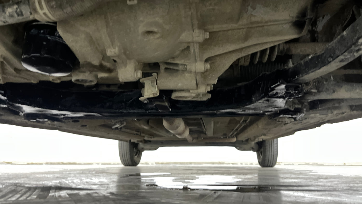 Used 2022 Renault Triber RXL Petrol Manual extra FRONT LEFT UNDERBODY VIEW