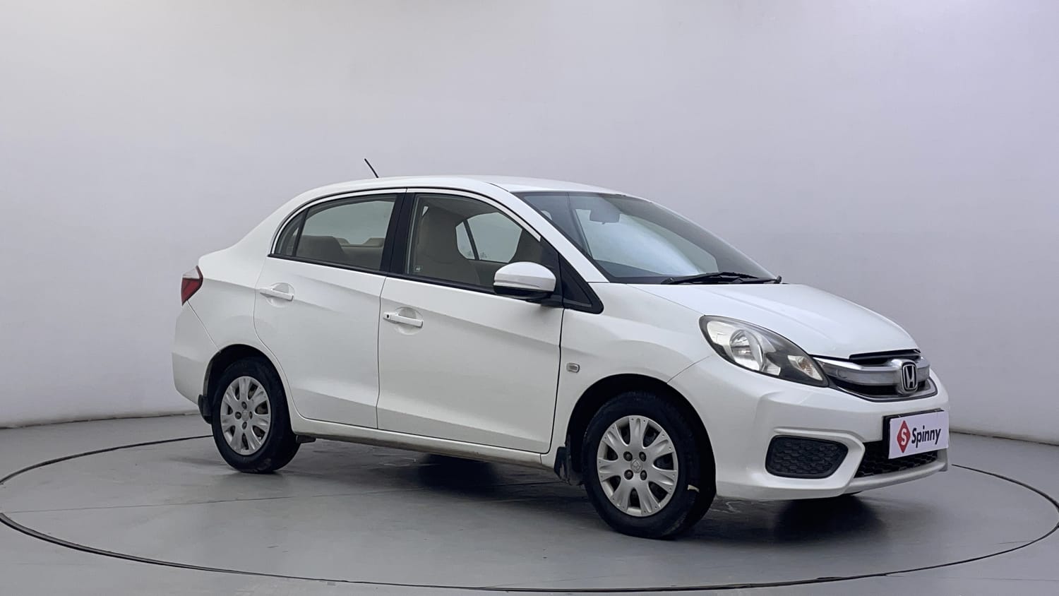 Used 2016 Honda Amaze 1.2 S i-VTEC Petrol Manual exterior RIGHT FRONT CORNER VIEW
